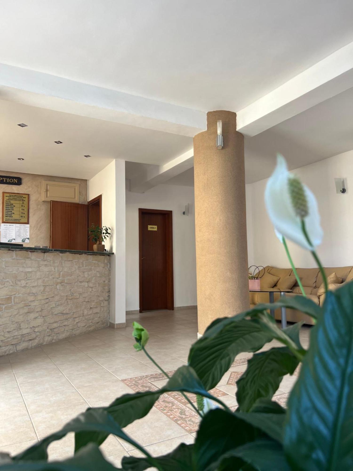 Family Hotel Milev Sveti Vlas Luaran gambar