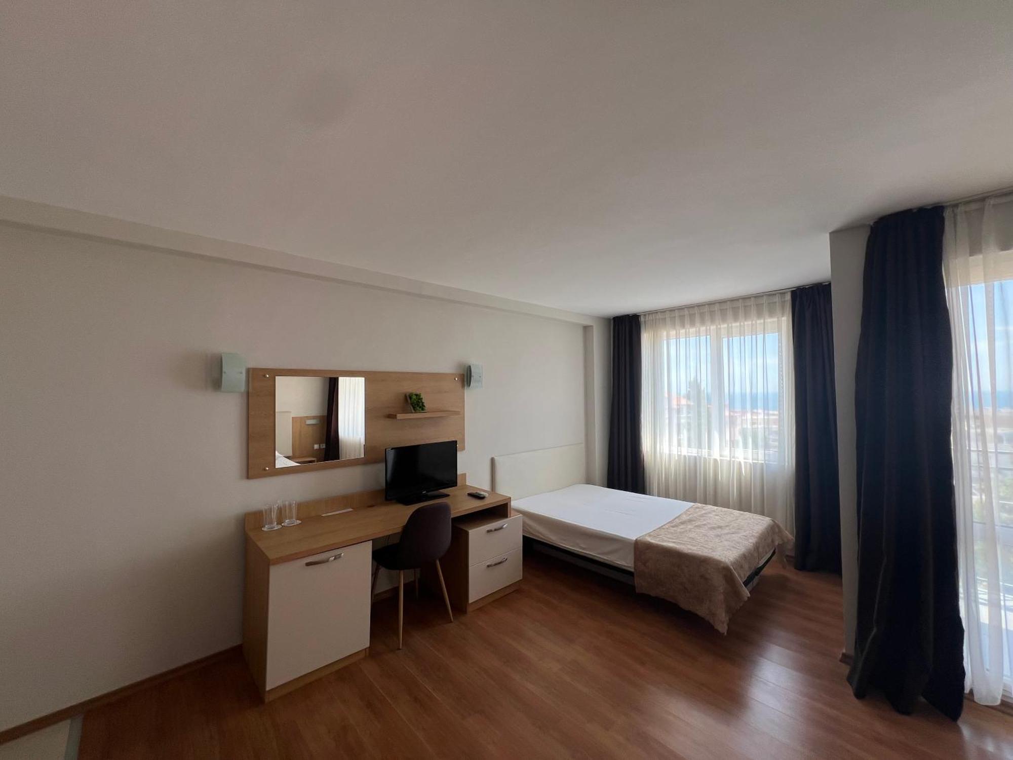 Family Hotel Milev Sveti Vlas Luaran gambar