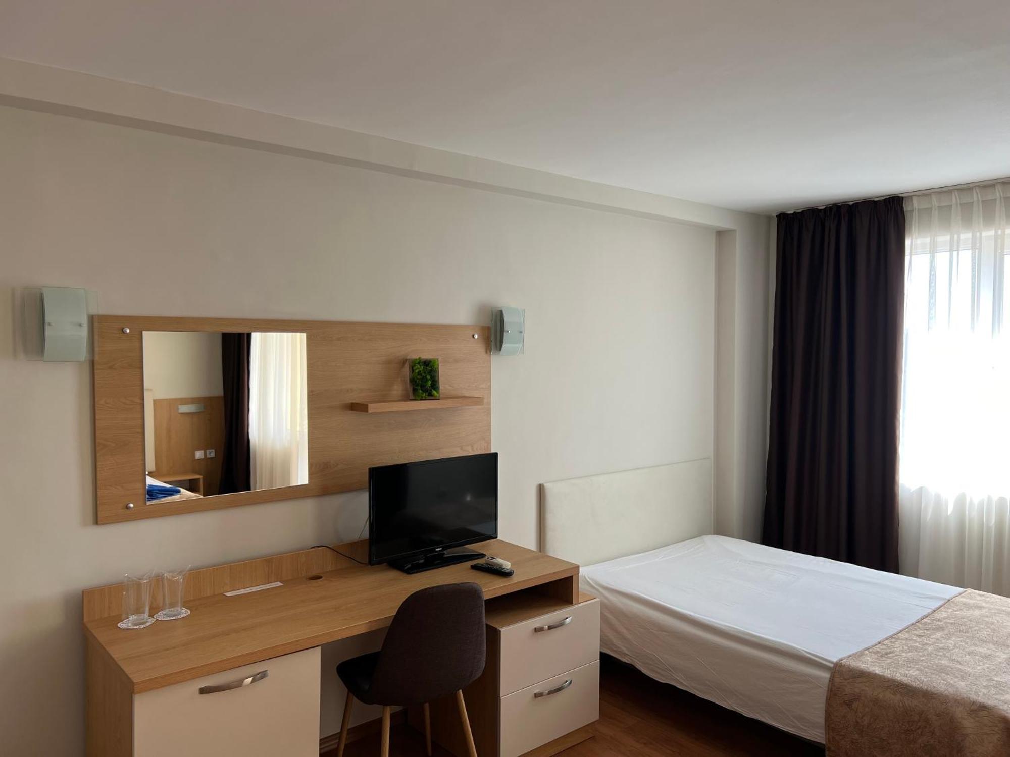 Family Hotel Milev Sveti Vlas Luaran gambar